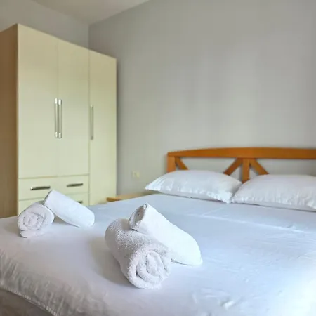 Cozy Arena Stadium Area Apartment *
