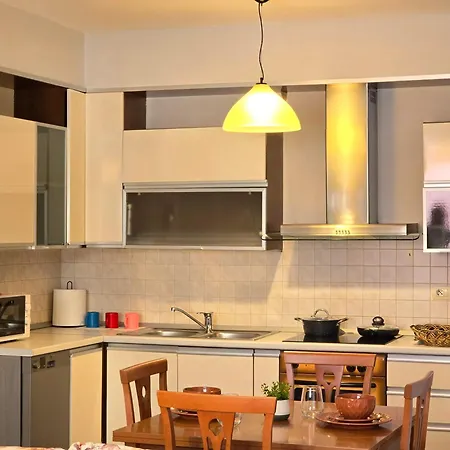 Cozy Arena Stadium Area Apartment *