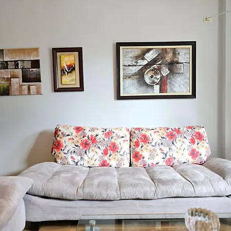 Cozy Arena Stadium Area Apartment *
